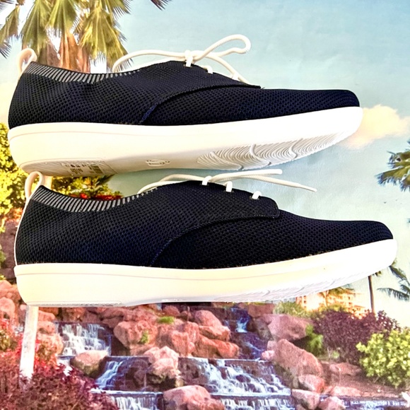 NIB NEW Clark’s CLOUDSTEPPERS Ayla Reece NAVY Sneaker Women’s Size 10 - Picture 3 of 9